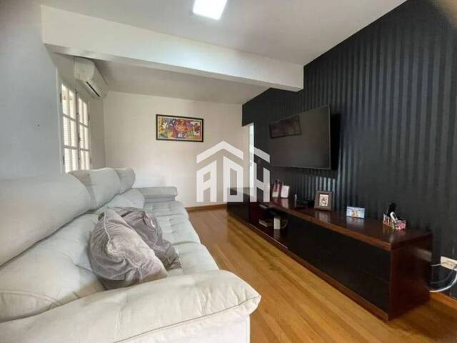 Casa para Venda em Santana de Parnaíba - 4