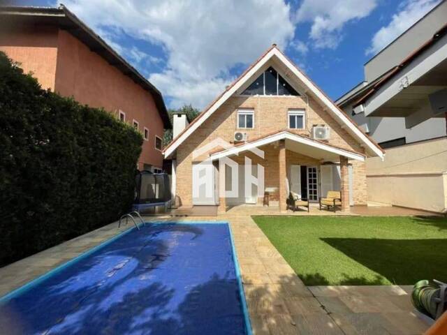 #1464 - Casa para Venda em Santana de Parnaíba - SP