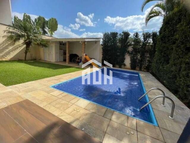 #1464 - Casa para Venda em Santana de Parnaíba - SP