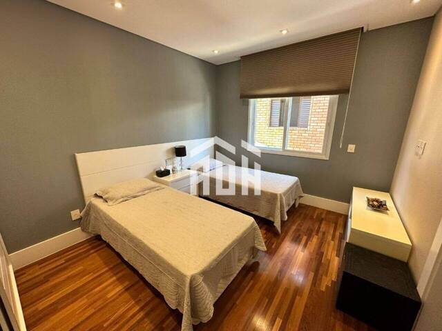 #1499 - Casa para Venda em Santana de Parnaíba - SP