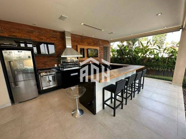 #1499 - Casa para Venda em Santana de Parnaíba - SP