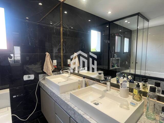 #1527 - Casa para Locação em Santana de Parnaíba - SP