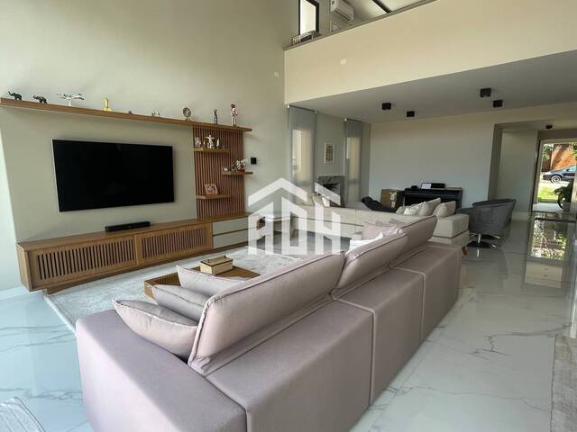 #1527 - Casa para Locação em Santana de Parnaíba - SP