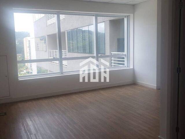 #1534 - Sala para Locação em Santana de Parnaíba - SP