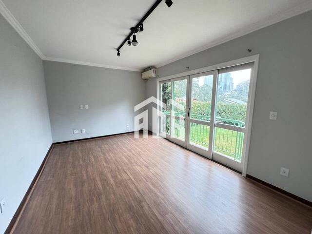 #1545 - Casa para Locação em Santana de Parnaíba - SP