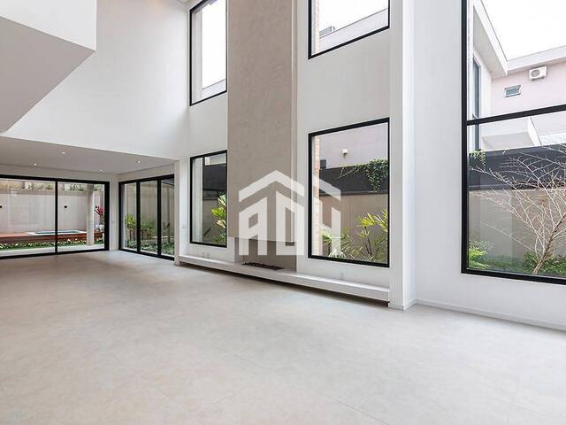 Casa para Venda em Santana de Parnaíba - 5