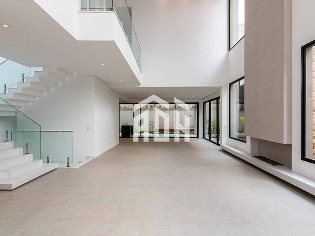 Casa para Venda em Santana de Parnaíba - 4