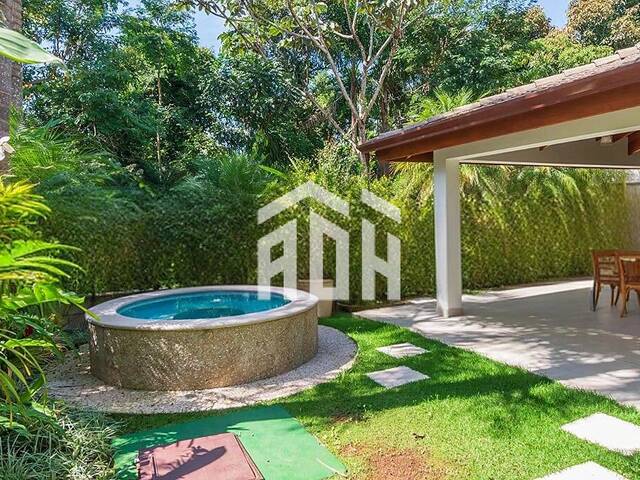 #1576 - Casa para Venda em Santana de Parnaíba - SP