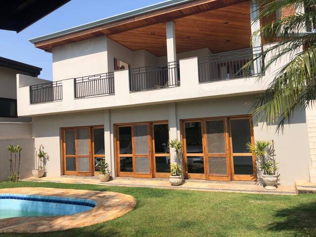 #1616 - Casa para Venda em Santana de Parnaíba - SP