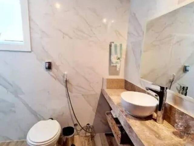 Casa para Venda em Santana de Parnaíba - 5