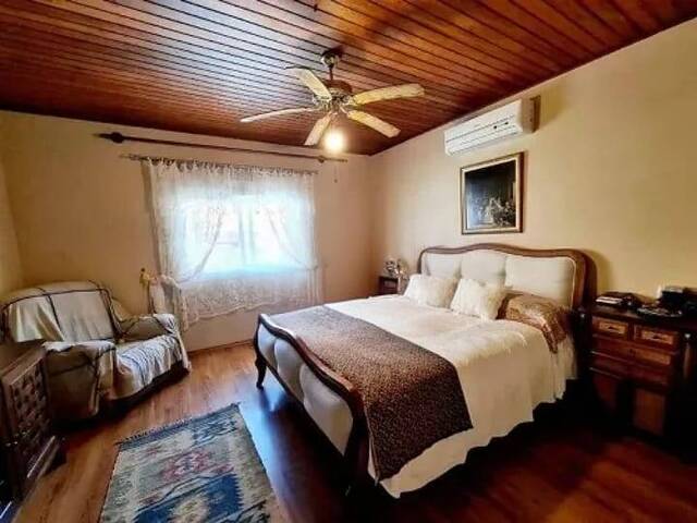 Casa para Venda em Santana de Parnaíba - 4