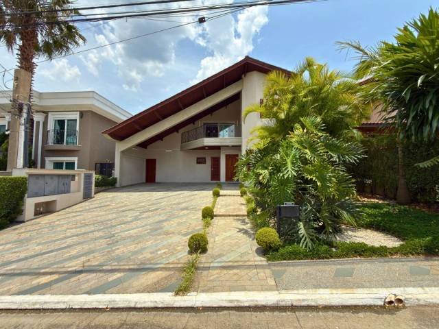 #1704 - Casa para Venda em Santana de Parnaíba - SP
