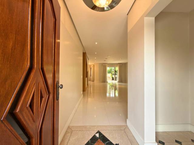 Casa para Venda em Santana de Parnaíba - 5