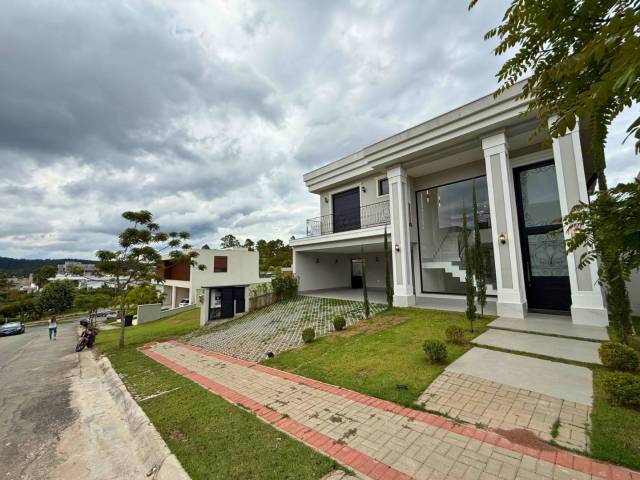 #1706 - Casa para Venda em Santana de Parnaíba - SP