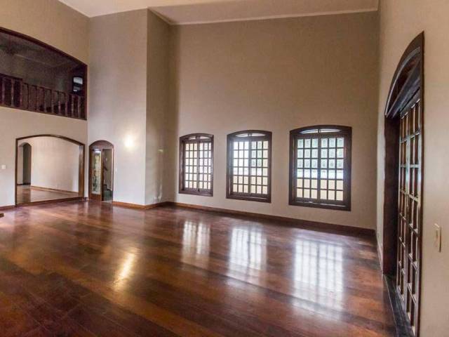 #1744 - Casa para Locação em Santana de Parnaíba - SP