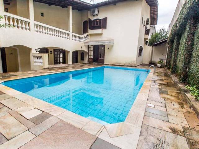 #1744 - Casa para Locação em Santana de Parnaíba - SP