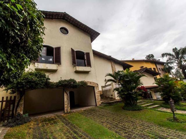 #1744 - Casa para Locação em Santana de Parnaíba - SP