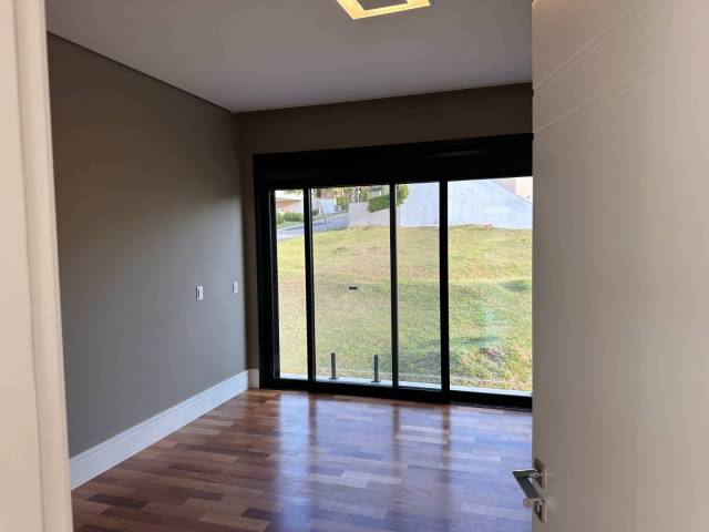 #1764 - Casa para Venda em Santana de Parnaíba - SP