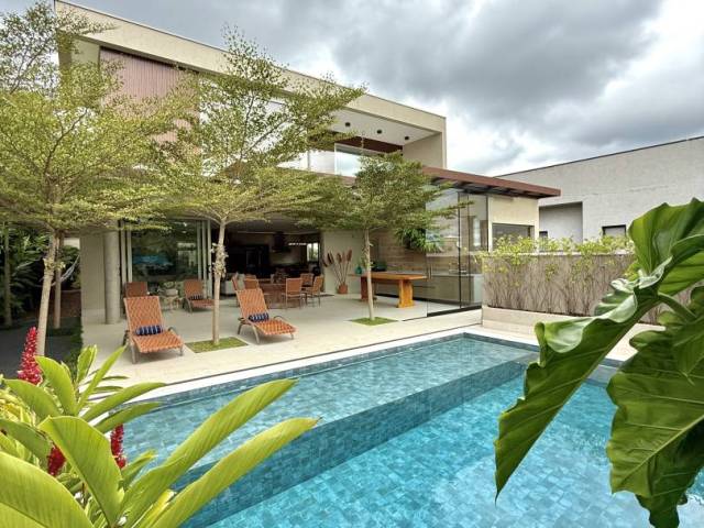 #1799 - Casa para Venda em Santana de Parnaíba - SP