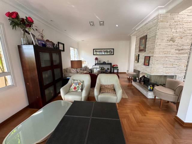 #1806 - Casa para Venda em Barueri - SP