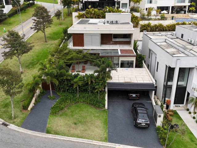 Casa para Venda em Santana de Parnaíba - 2