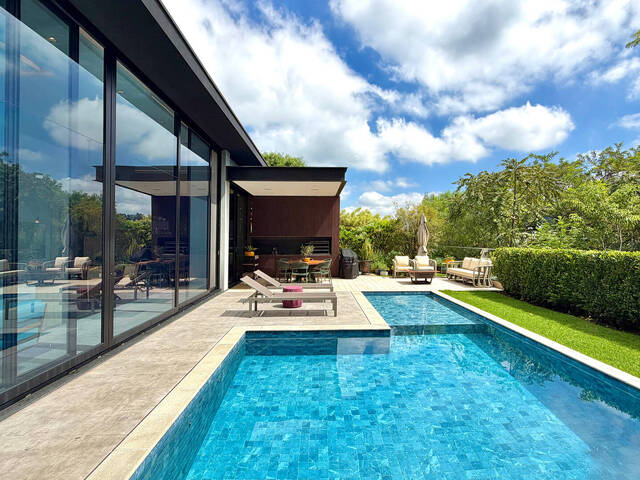 Casa para Venda em Santana de Parnaíba - 3