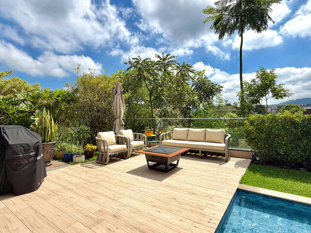 Casa para Venda em Santana de Parnaíba - 4