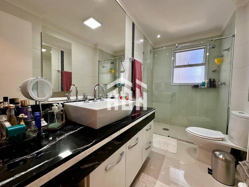 Apartamento à venda com 3 quartos, 200m² - Foto 10
