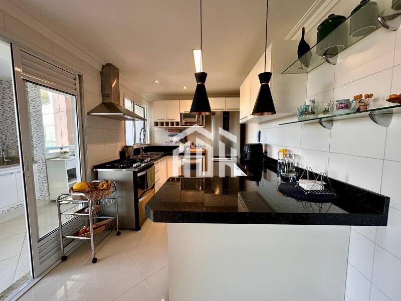 Apartamento à venda com 3 quartos, 200m² - Foto 17